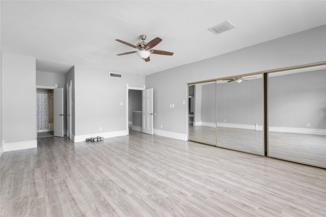 420 Wilcrest Drive 420, Houston, TX 77042