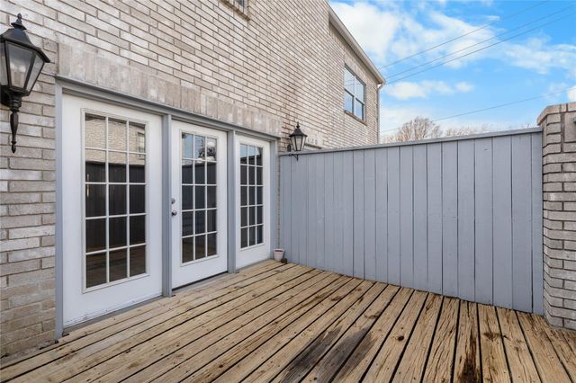 420 Wilcrest Drive 420, Houston, TX 77042