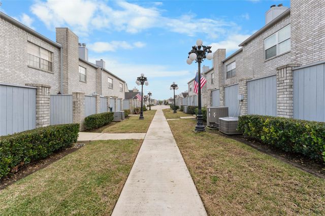 420 Wilcrest Drive 420, Houston, TX 77042