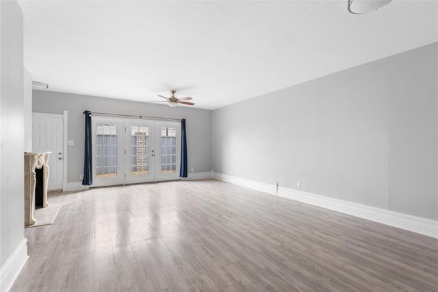 420 Wilcrest Drive 420, Houston, TX 77042