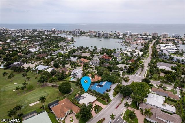 520 Harbour DR, Naples, FL 34103