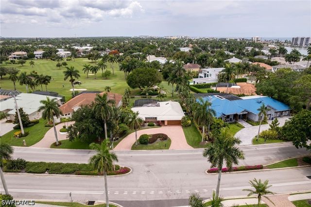 520 Harbour DR, Naples, FL 34103
