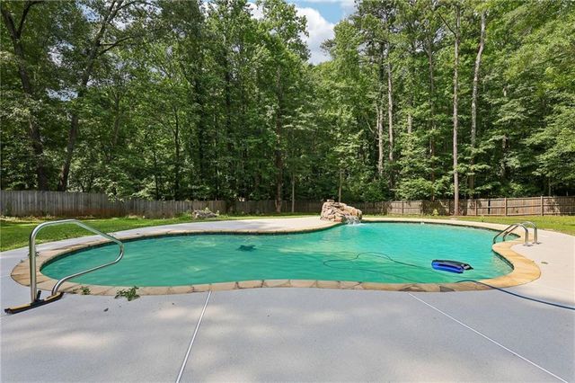 42 Silverleaf Lane, Dallas, GA 30157