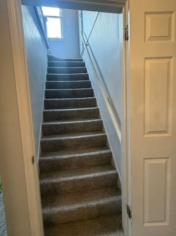 19984 Elkhart Street, Harper Woods, MI 48225