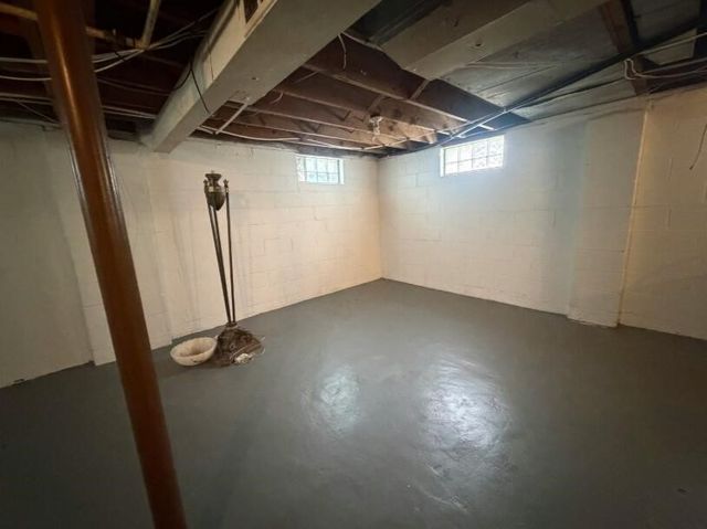 19984 Elkhart Street, Harper Woods, MI 48225