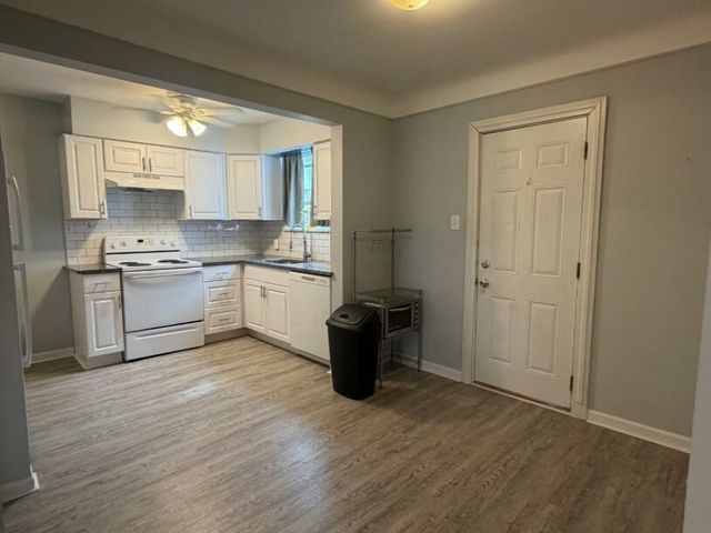 19984 Elkhart Street, Harper Woods, MI 48225