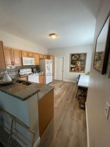 300 SW 134th Way 405E, Pembroke Pines, FL 33027