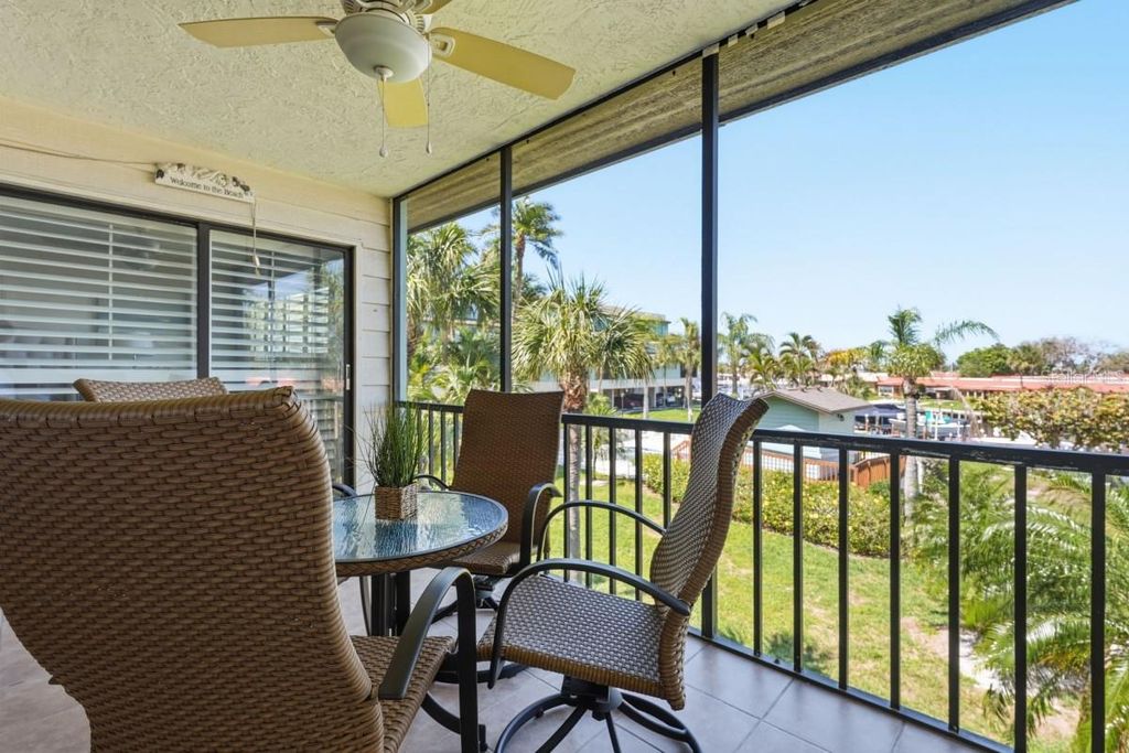Image 11 of property listing at 9604 CORTEZ ROAD W 414, Bradenton, FL 34210