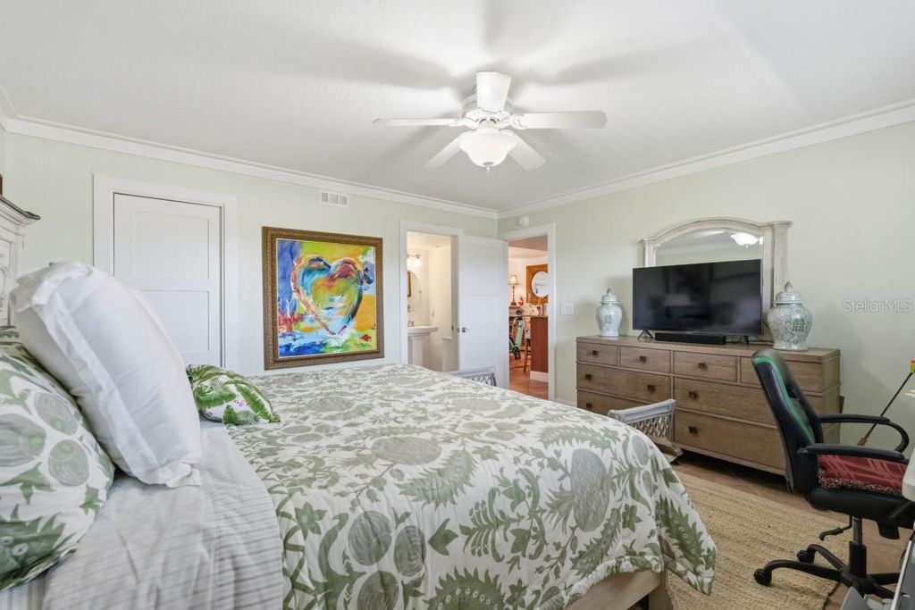 Image 19 of property listing at 9604 CORTEZ ROAD W 414, Bradenton, FL 34210