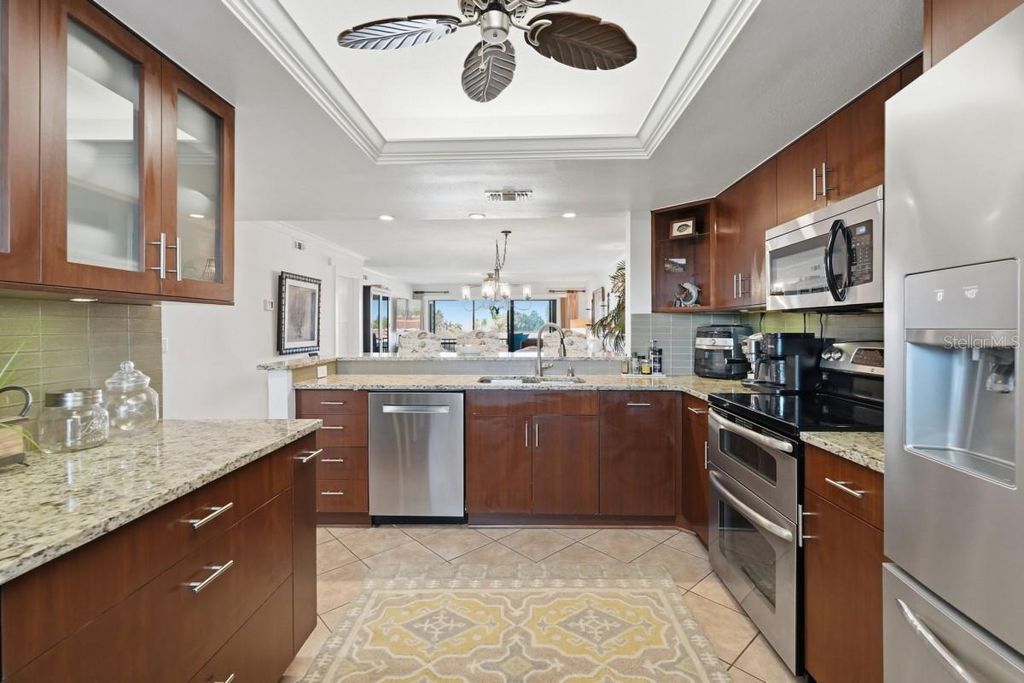 Image 7 of property listing at 9604 CORTEZ ROAD W 414, Bradenton, FL 34210