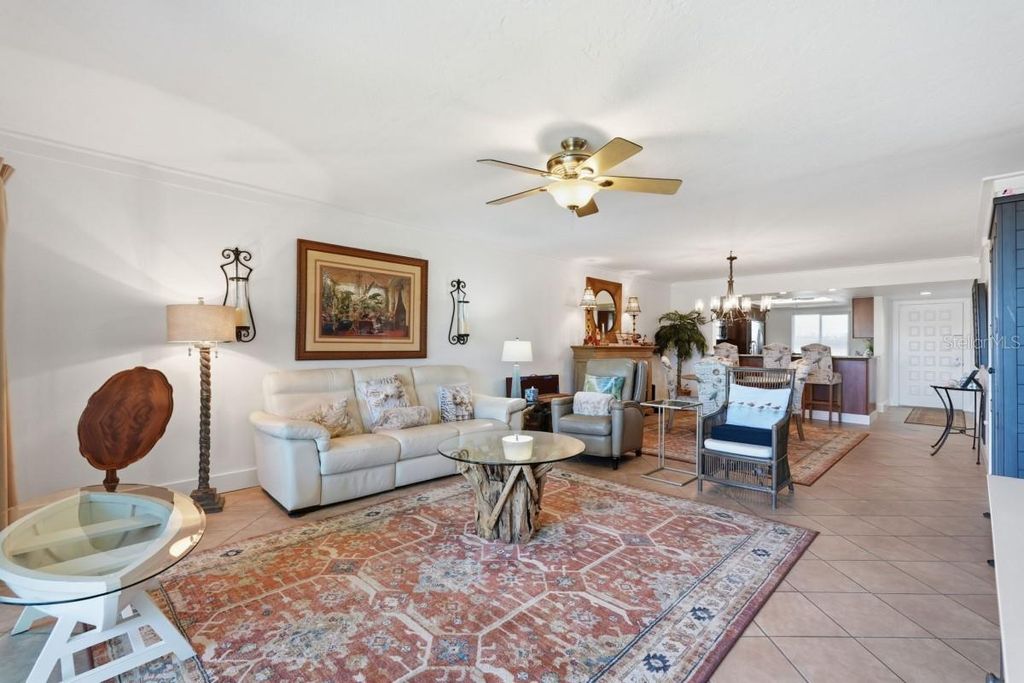 Image 10 of property listing at 9604 CORTEZ ROAD W 414, Bradenton, FL 34210