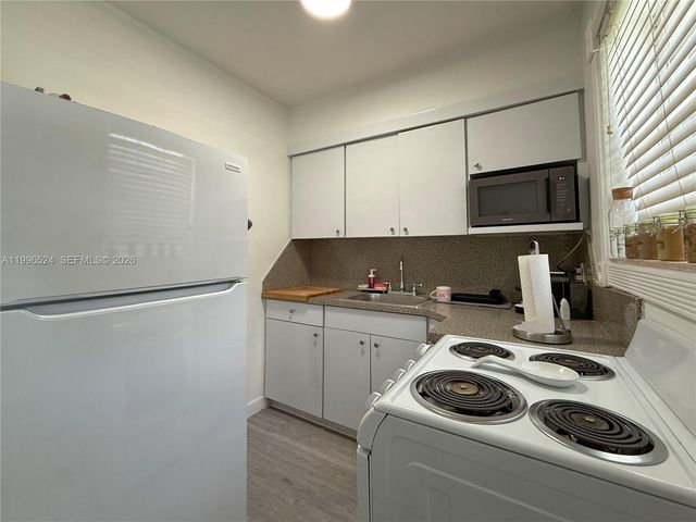 3121-3123 SW 25th Terrace, Miami, FL 33133