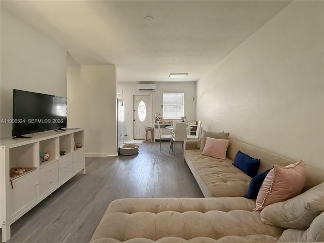 3121-3123 SW 25th Terrace, Miami, FL 33133