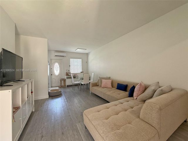 3121-3123 SW 25th Terrace, Miami, FL 33133