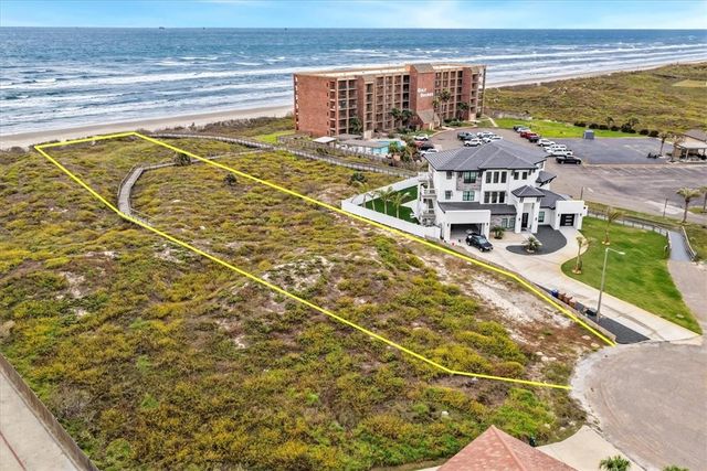 102 Mariners Dr, Port Aransas, TX 78373