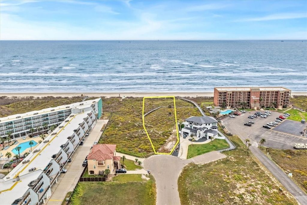 102 Mariners Dr, Port Aransas, TX 78373