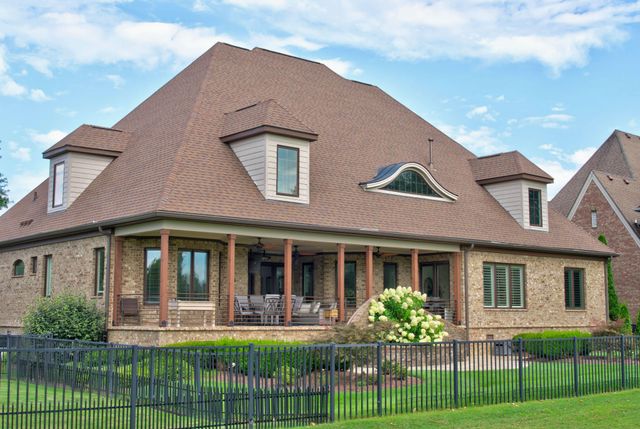 915 John Armfield Ct, Gallatin, TN 37066