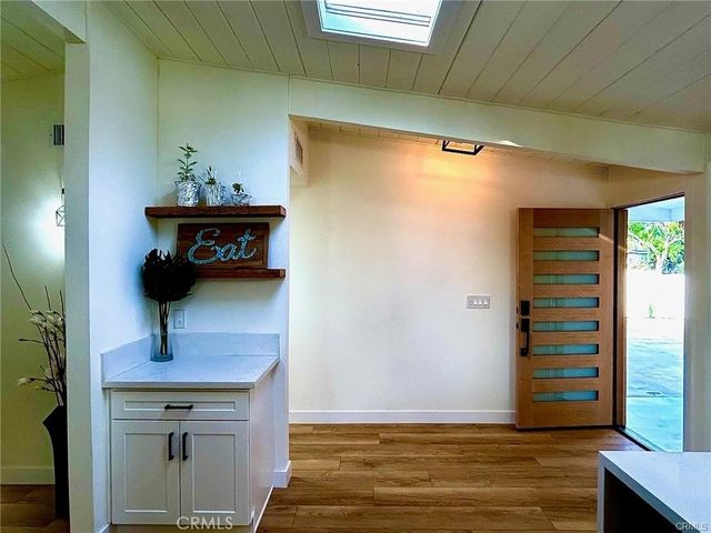 821 N Mountain View Place, Fullerton, CA 92831