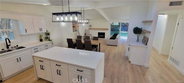 821 N Mountain View Place, Fullerton, CA 92831