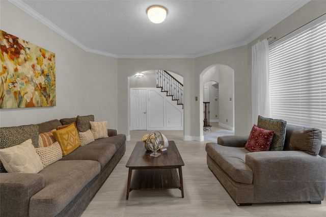 10910 Coldwater Bridge Ct, Sugar Land, TX 77498