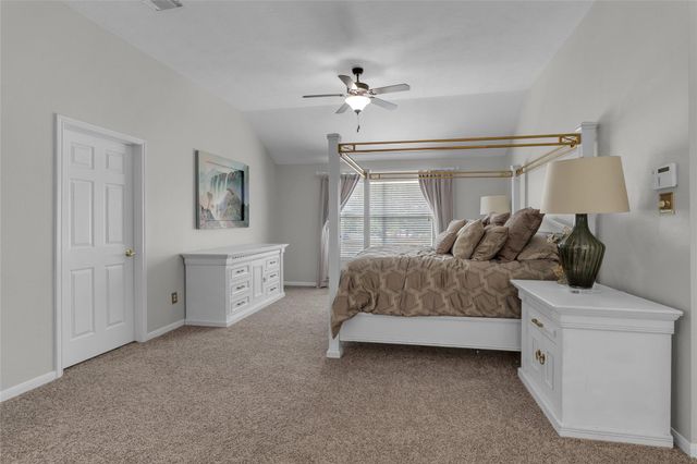 10910 Coldwater Bridge Ct, Sugar Land, TX 77498