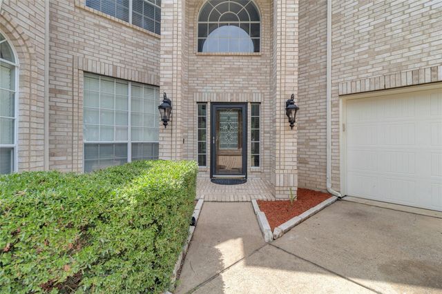 10910 Coldwater Bridge Ct, Sugar Land, TX 77498