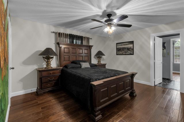 10910 Coldwater Bridge Ct, Sugar Land, TX 77498