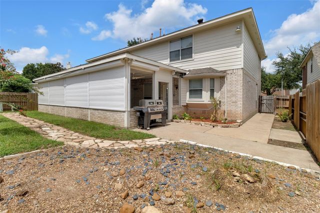 10910 Coldwater Bridge Ct, Sugar Land, TX 77498