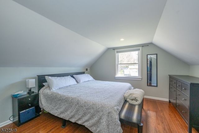 19 Bond Pl, West Caldwell Twp., NJ 07006