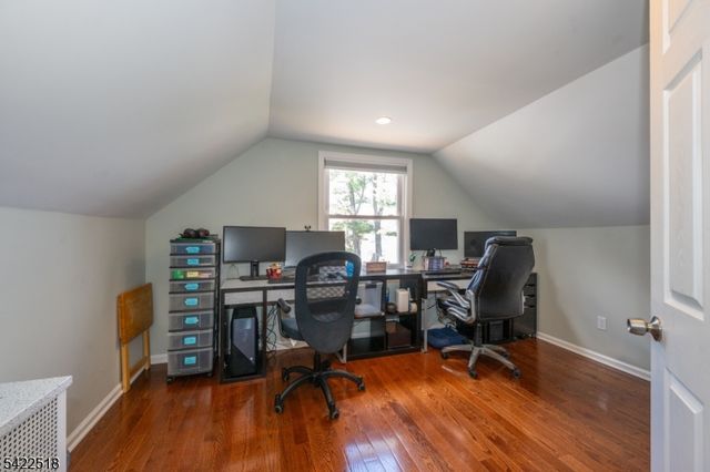 19 Bond Pl, West Caldwell Twp., NJ 07006