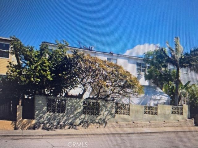 1042 N Market, Inglewood, CA 90302