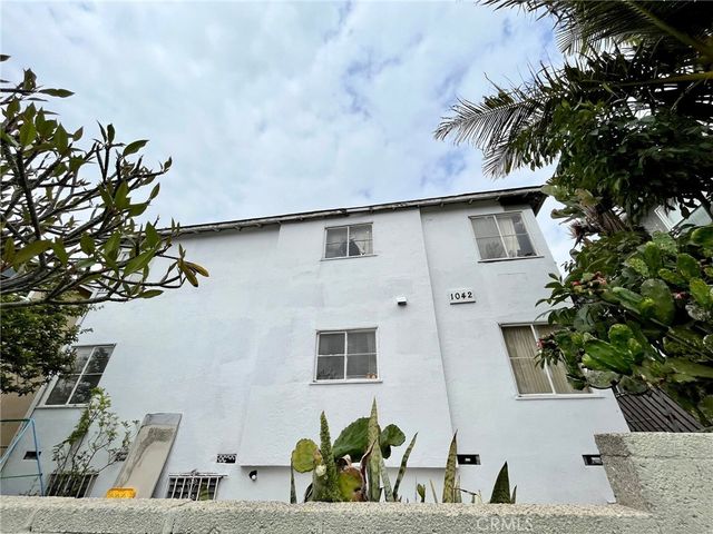1042 N Market, Inglewood, CA 90302
