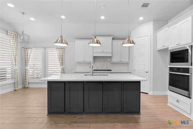 3136 Little Creek Path, Seguin, TX 78155