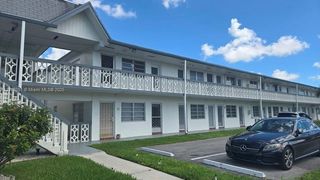 11 NE 204th St 25, Miami Gardens, FL 33179