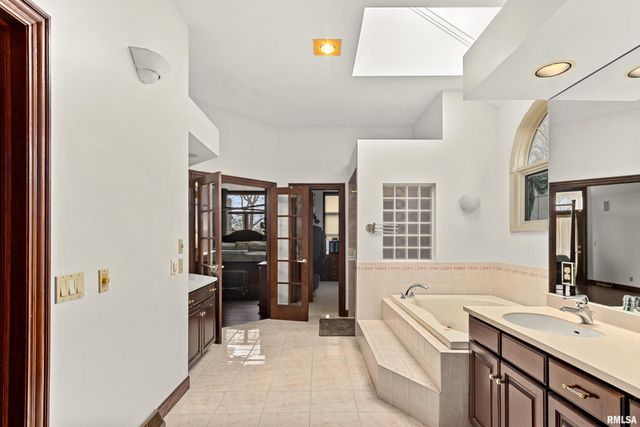 11819 N DEERFIELD Drive, Dunlap, IL 61525