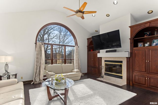 11819 N DEERFIELD Drive, Dunlap, IL 61525