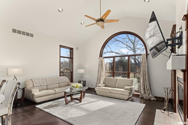 11819 N DEERFIELD Drive, Dunlap, IL 61525