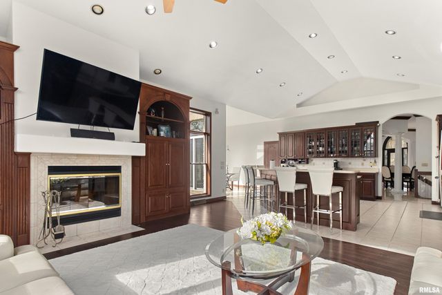 11819 N DEERFIELD Drive, Dunlap, IL 61525