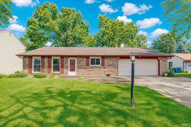 9022 Greenmeadow Drive, New Haven, IN 46774