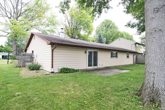 9022 Greenmeadow Drive, New Haven, IN 46774