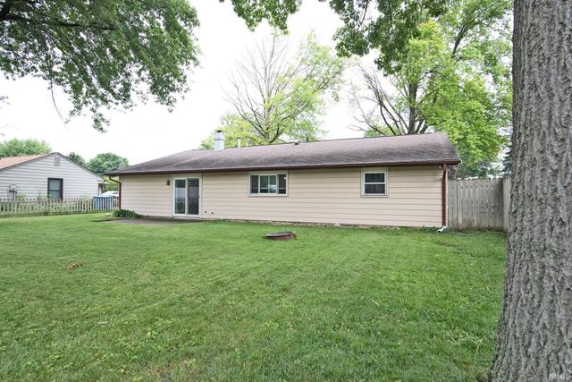 9022 Greenmeadow Drive, New Haven, IN 46774