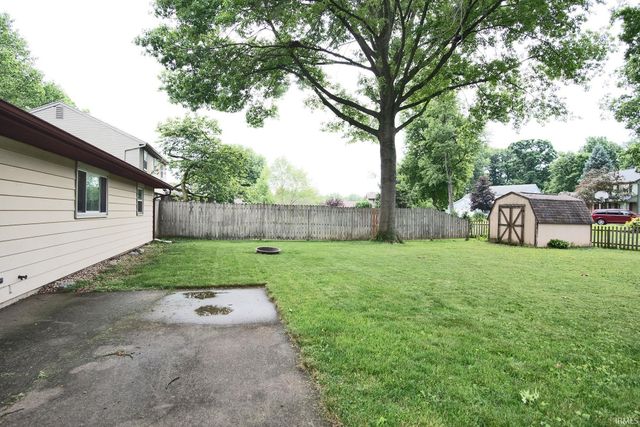 9022 Greenmeadow Drive, New Haven, IN 46774