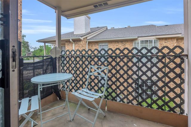 3770 Lovers Wood Lane 810, Houston, TX 77014