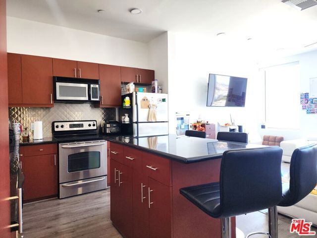 3810 Wilshire Boulevard 1706, Los Angeles, CA 90010