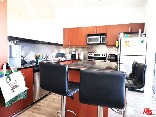 3810 Wilshire Boulevard 1706, Los Angeles, CA 90010