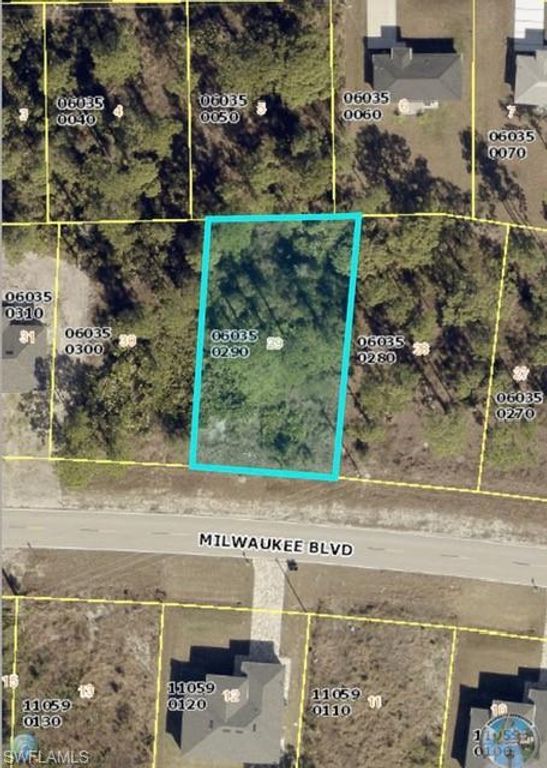 927 Milwaukee BLVD, LEHIGH ACRES, FL 33974 — exterior