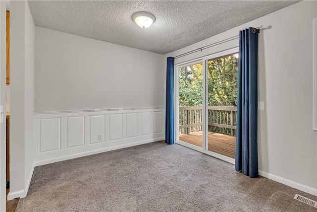 30325 9th Avenue S, Federal Way, WA 98003