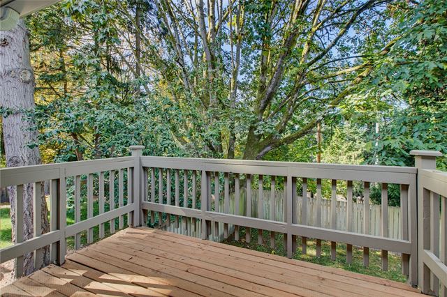 30325 9th Avenue S, Federal Way, WA 98003
