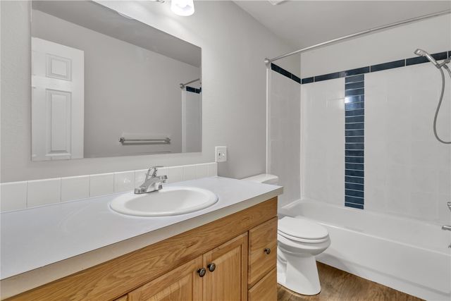 30325 9th Avenue S, Federal Way, WA 98003