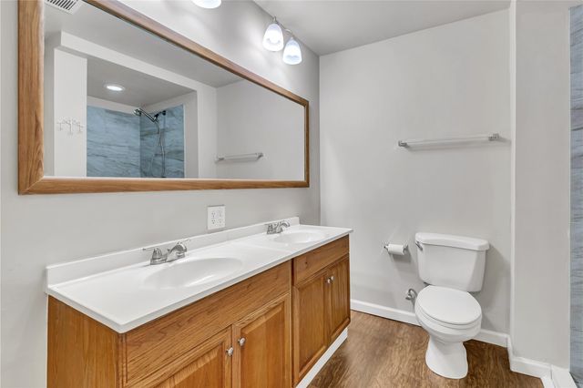 30325 9th Avenue S, Federal Way, WA 98003